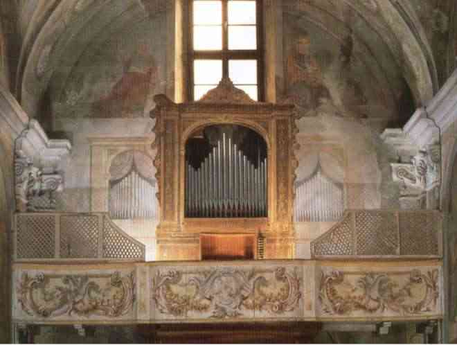 Chiesa di San Sisinio, l'organo del Reina